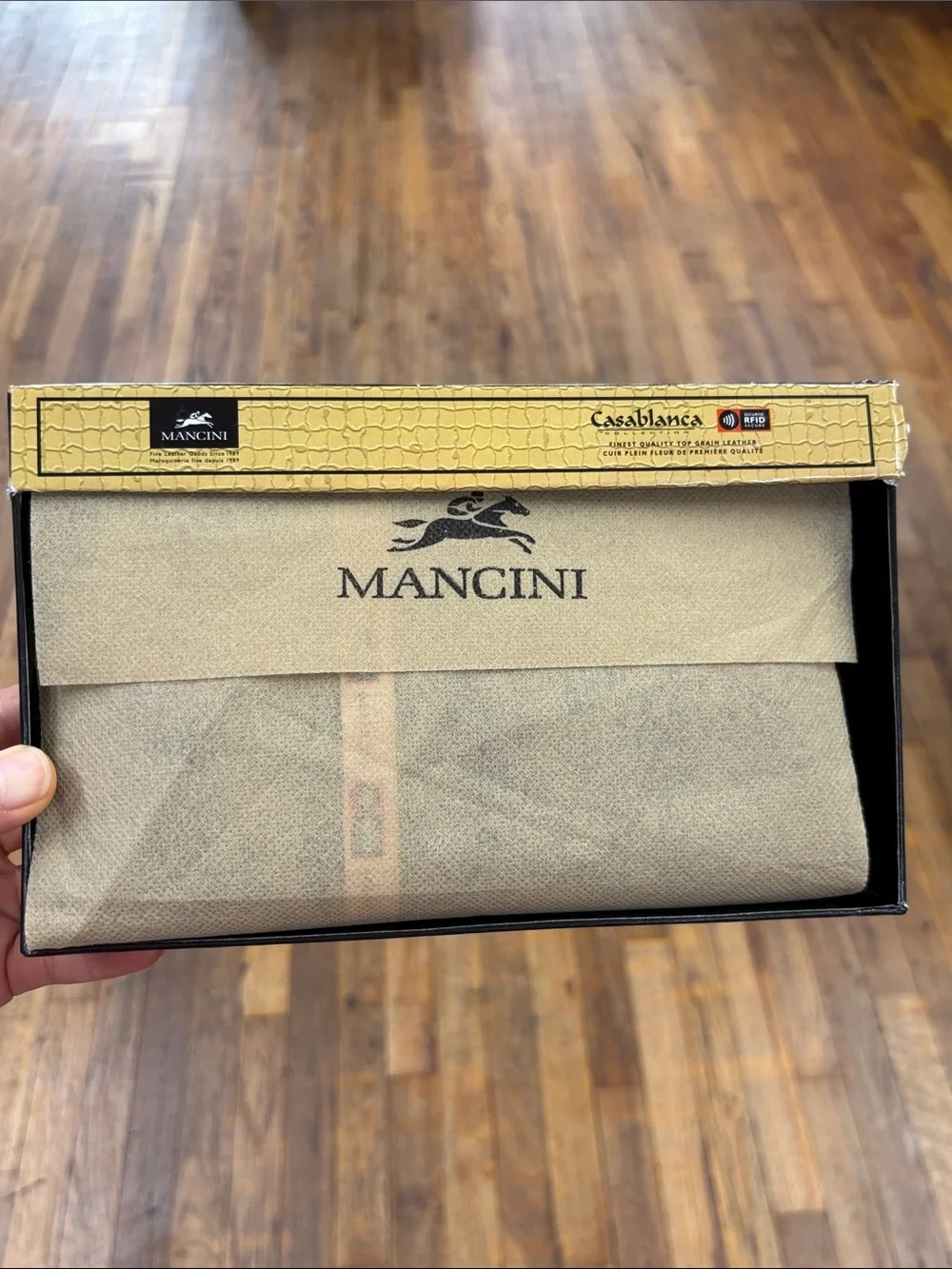 Mancini Casablanca rfid organizer wristlet bag brown leather